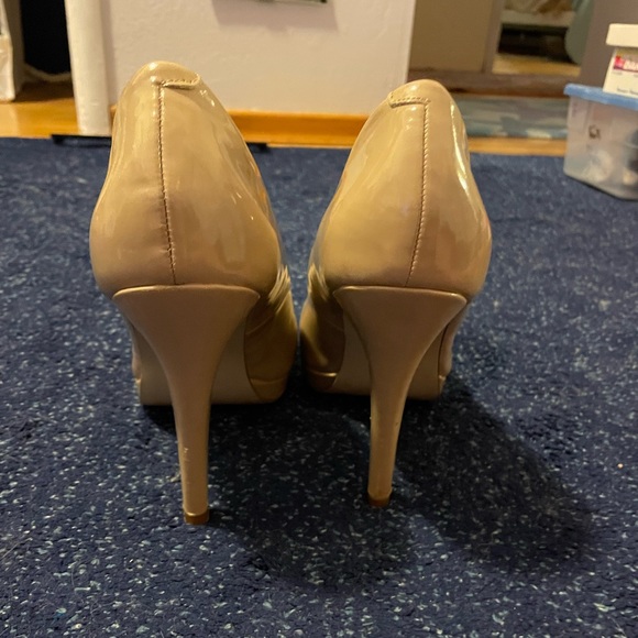 Madden Girl Nude Pumps - Picture 3 of 7